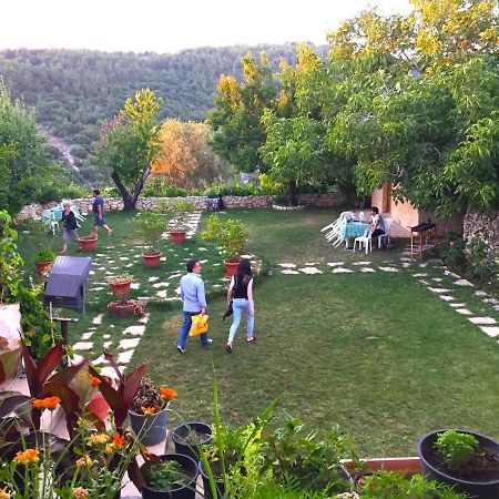 El Achkar Guesthouse Beit ed-Dine Exteriör bild